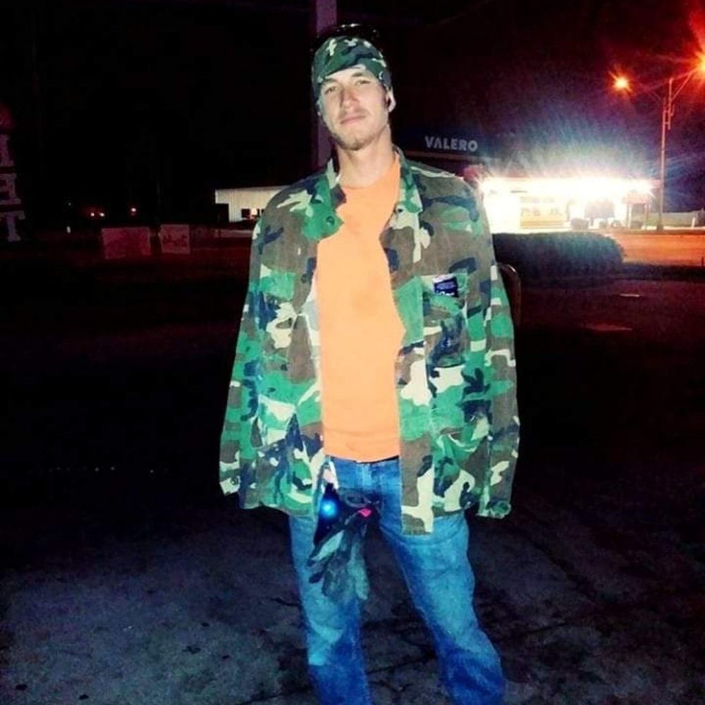 Meet your Posher, Adrian